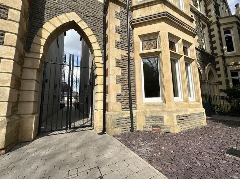 Superior Stay, Sophia Gardens, City Centre And Stadium Sleeps 4 カーディフ エクステリア 写真